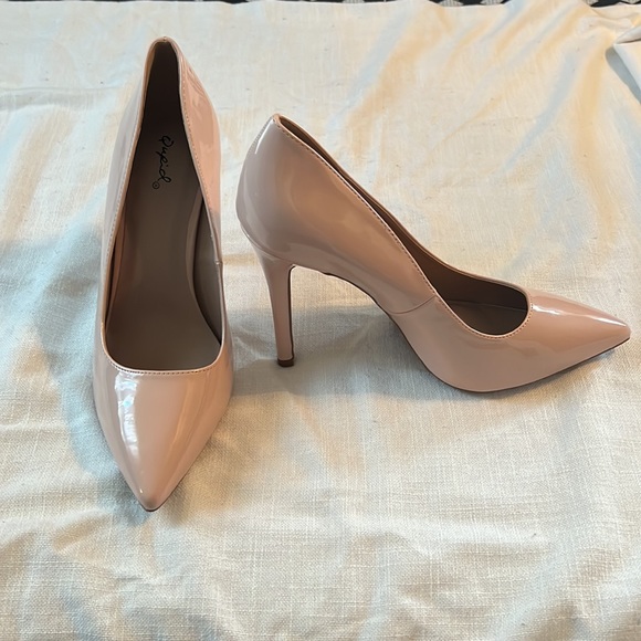 Nude stiletto heels - Picture 2 of 4